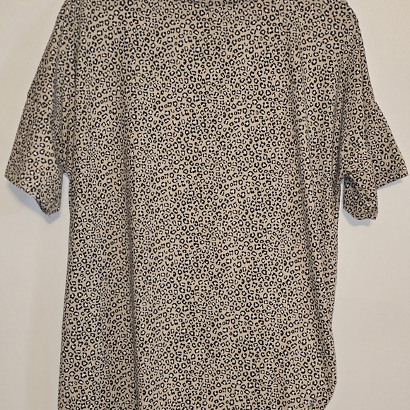 Boutique Chic Leopard Print Knot Front Blouse Size Medium - Picture 4 of 6